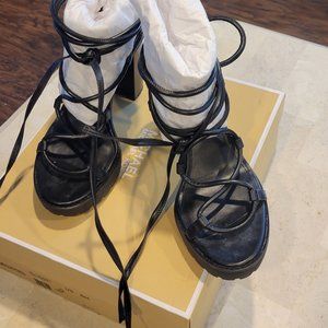 Michael Kors Vero  Platform